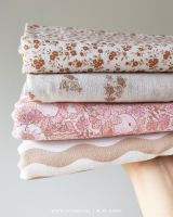 wavy stripes - caramel & cream mini